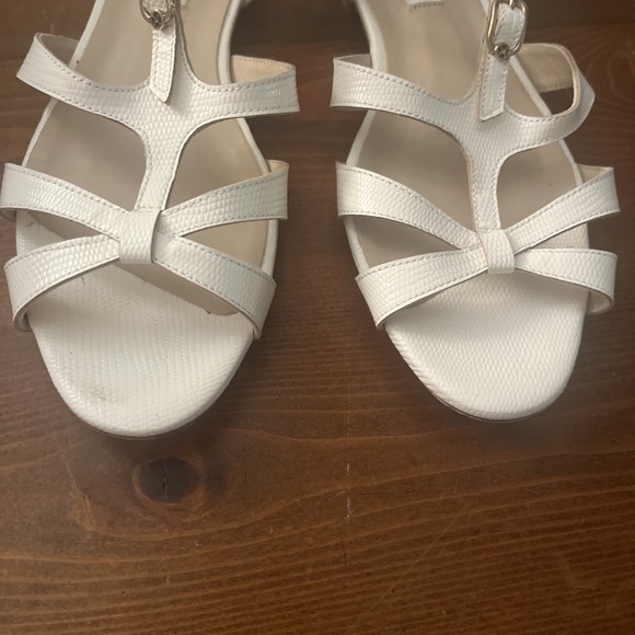 LK Bennett London Women Naomi White Leather Strap Sandals Shoes (US 7, UK 37.5) - Picture 3 of 5